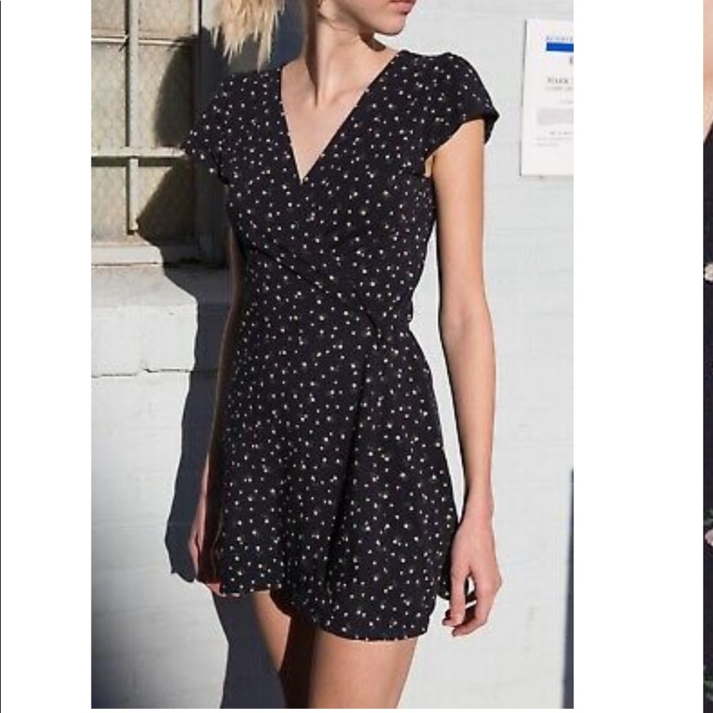 BRANDY MELVILLE Floral Wrap tie Dress